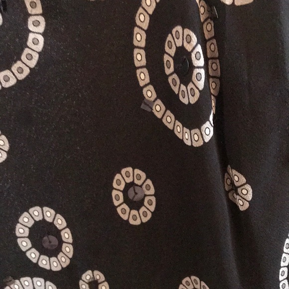 Skirt with a flare. Worn a couple times - Picture 2 of 4